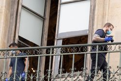 Cine sunt cei doi suspecți în cazul jafului de la Luvru. Incredibil ce au lăsat la locul faptei și cum s-au dat de gol Cine sunt cei doi suspecți în cazul jafului de la Luvru. Incredibil ce au lăsat la locul faptei și cum s-au dat de gol